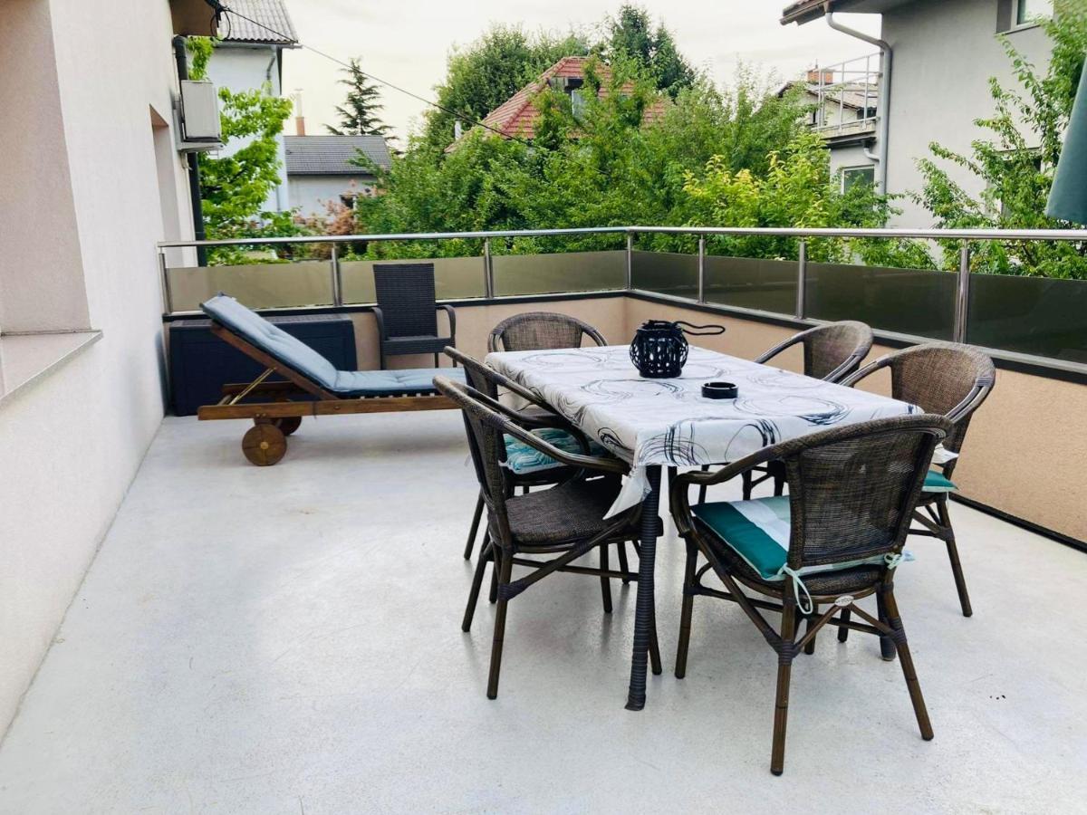 Armic Apartment *